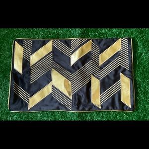 NWOT Design Pillow Case